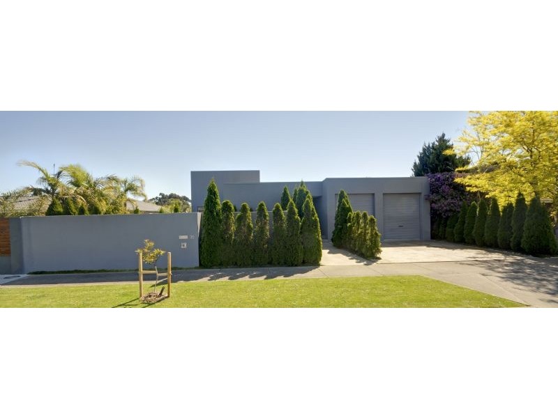 35 Swallow Grove, Traralgon VIC 3844