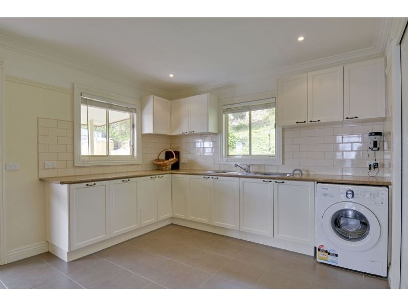 120 (370) Dobbins Road, Jeeralang VIC 3840