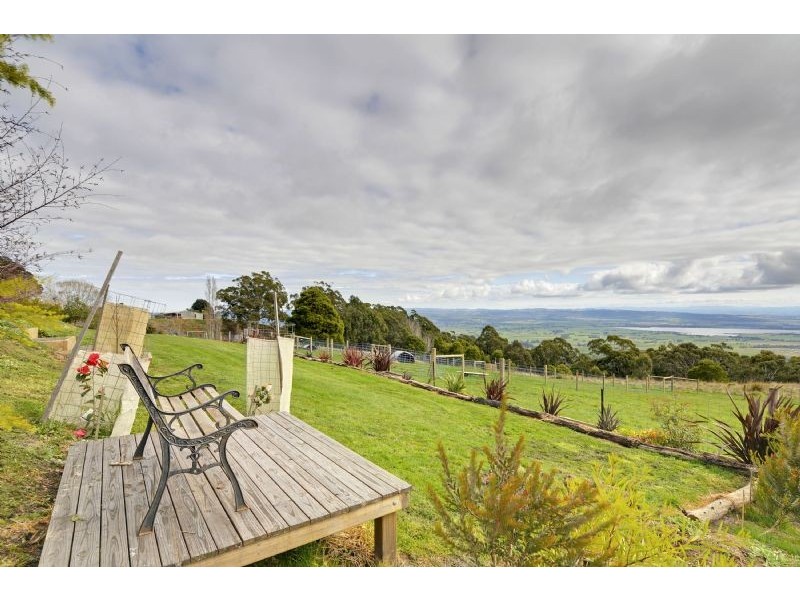 120 (370) Dobbins Road, Jeeralang VIC 3840