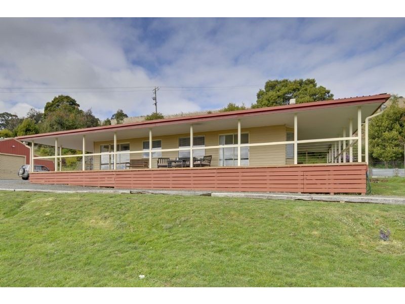 120 (370) Dobbins Road, Jeeralang VIC 3840