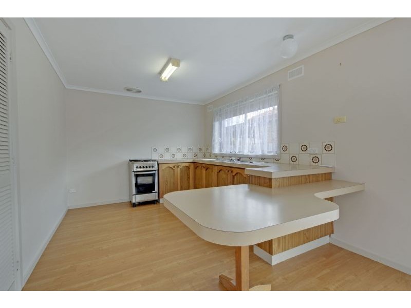 1/16 Spring Court, Morwell VIC 3840
