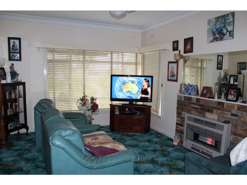 13 Barry Street, Morwell VIC 3840