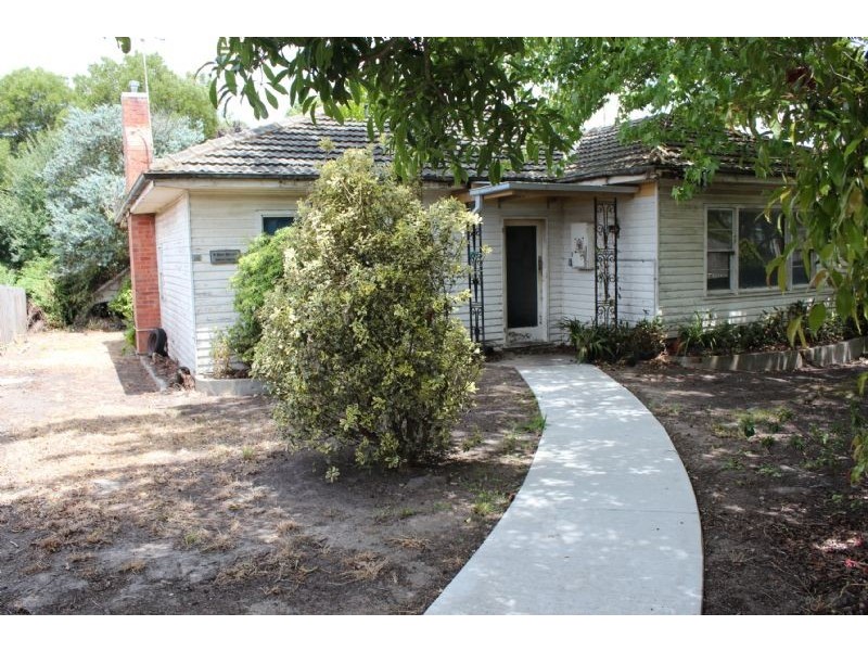 14 Neville Street, Morwell VIC 3840