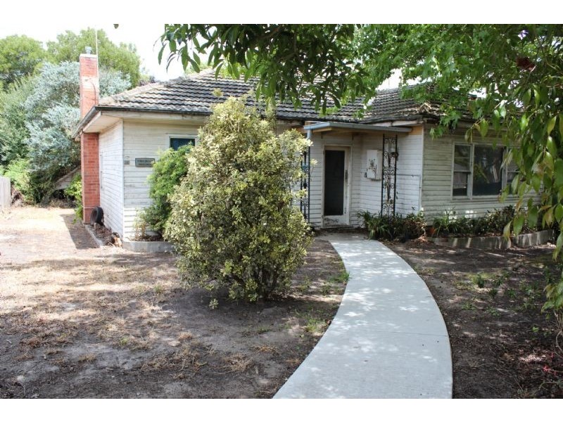 14 Neville Street, Morwell VIC 3840