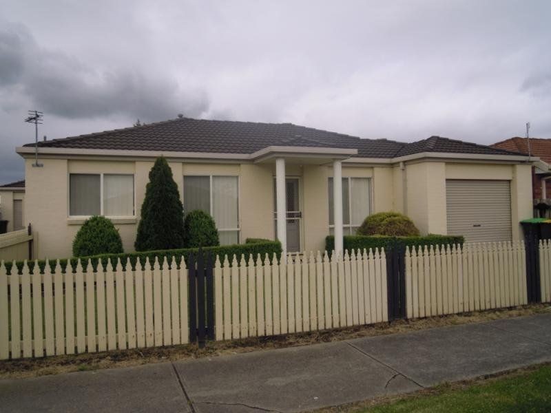 1/9 Chestnut Avenue,, Morwell VIC 3840