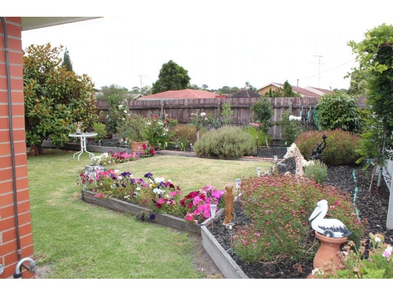 19 Hawthorn Crescent, Churchill VIC 3842