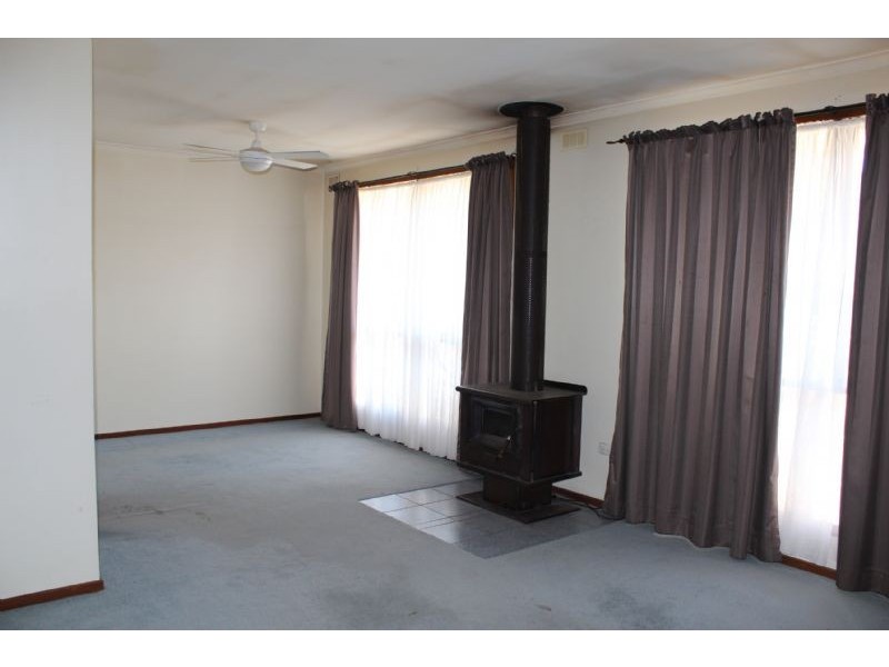 13 Airlie Bank Road, Morwell VIC 3840