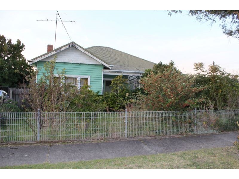 42 Avondale Road, Morwell VIC 3840