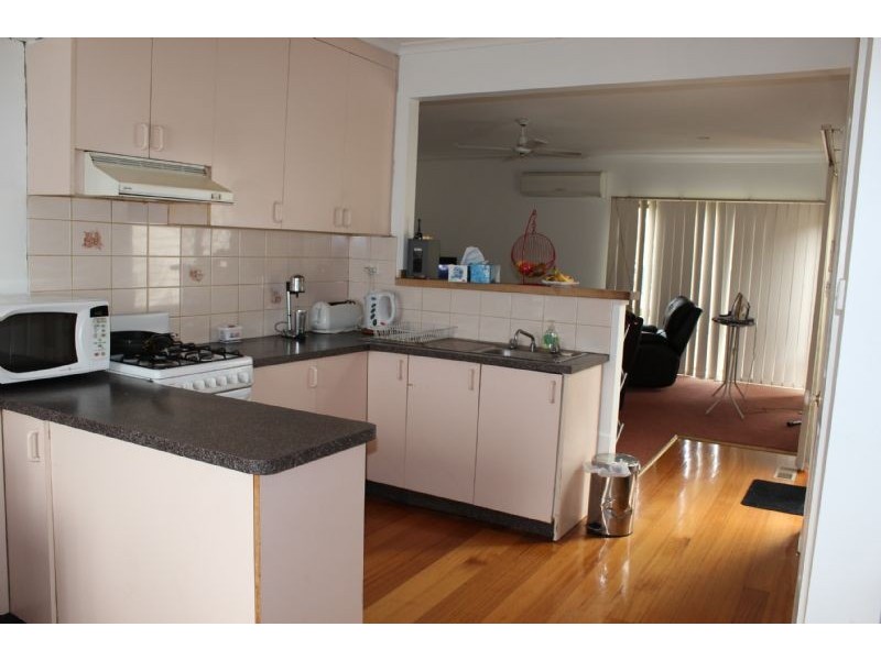 33 Avondale Road, Morwell VIC 3840