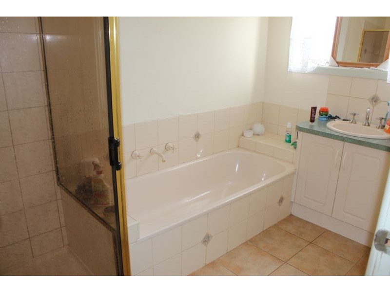 33 Avondale Road, Morwell VIC 3840