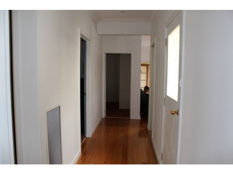 33 Avondale Road, Morwell VIC 3840