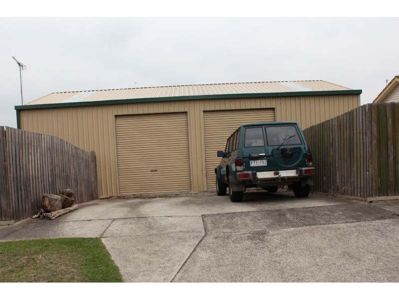 33 Avondale Road, Morwell VIC 3840