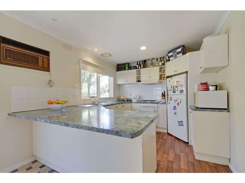 16 Sheoke Grove, Churchill VIC 3842