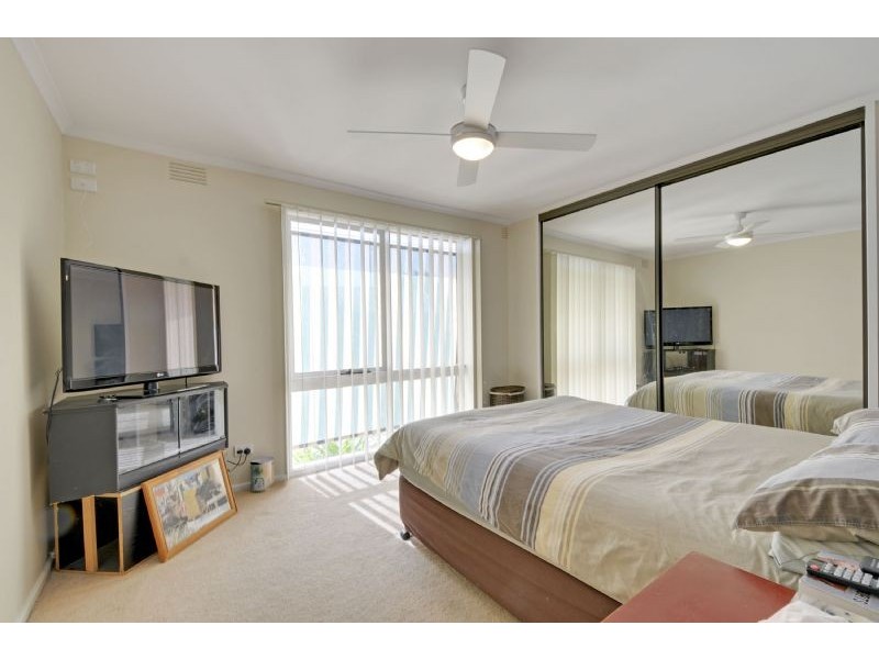 16 Sheoke Grove, Churchill VIC 3842