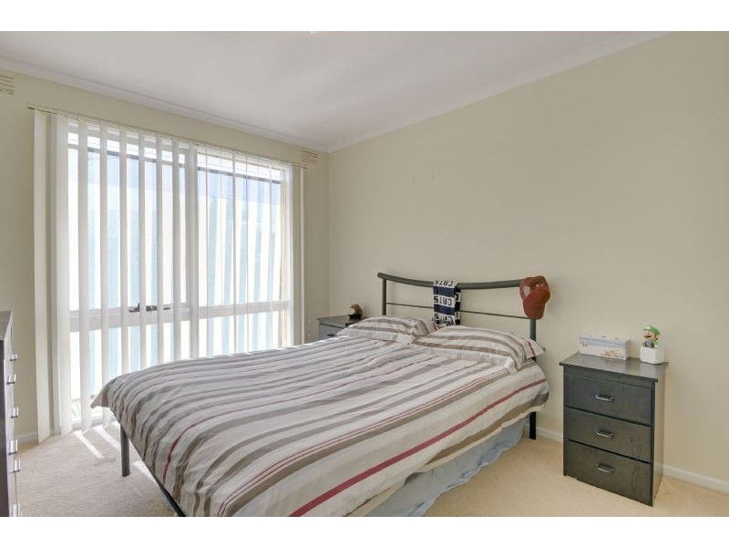 16 Sheoke Grove, Churchill VIC 3842