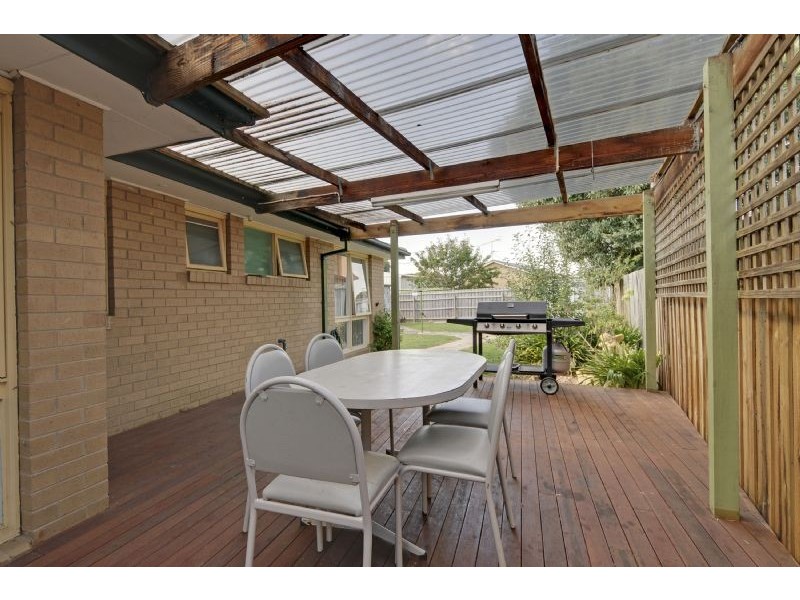 16 Sheoke Grove, Churchill VIC 3842