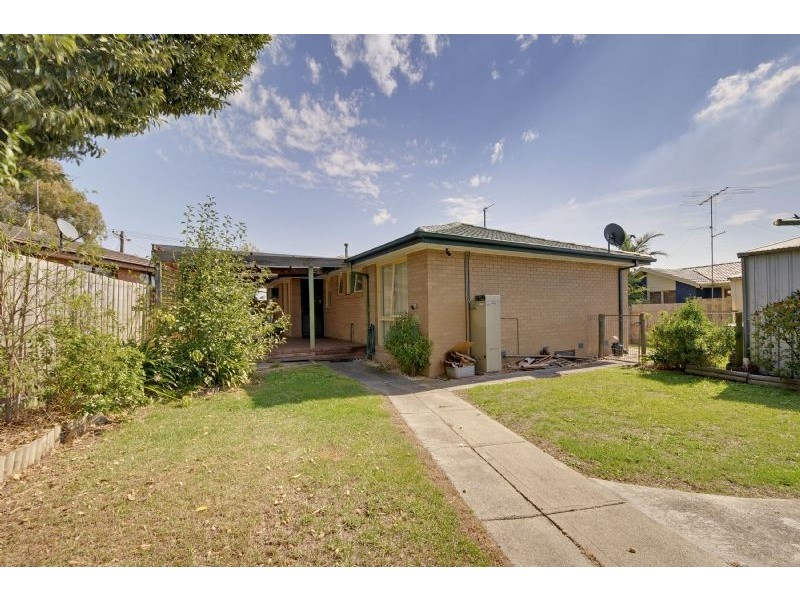 16 Sheoke Grove, Churchill VIC 3842