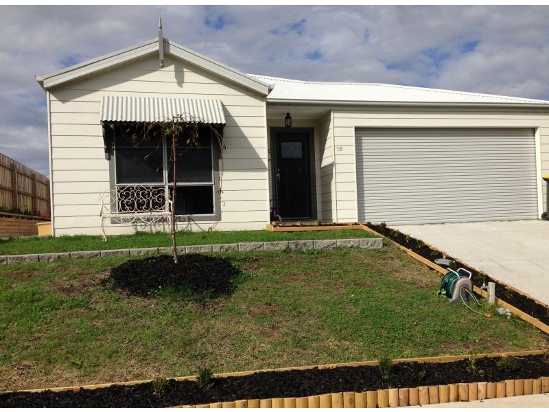 16 Albert Street, Yinnar VIC 3869