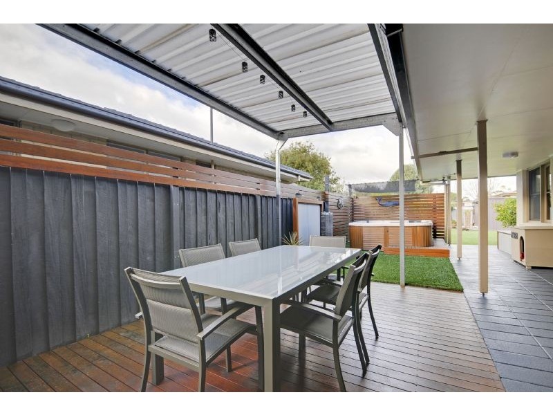 4 Watmor Avenue, Morwell VIC 3840