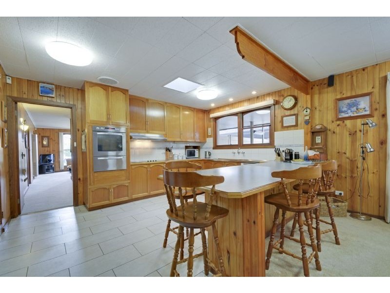 4 Watmor Avenue, Morwell VIC 3840