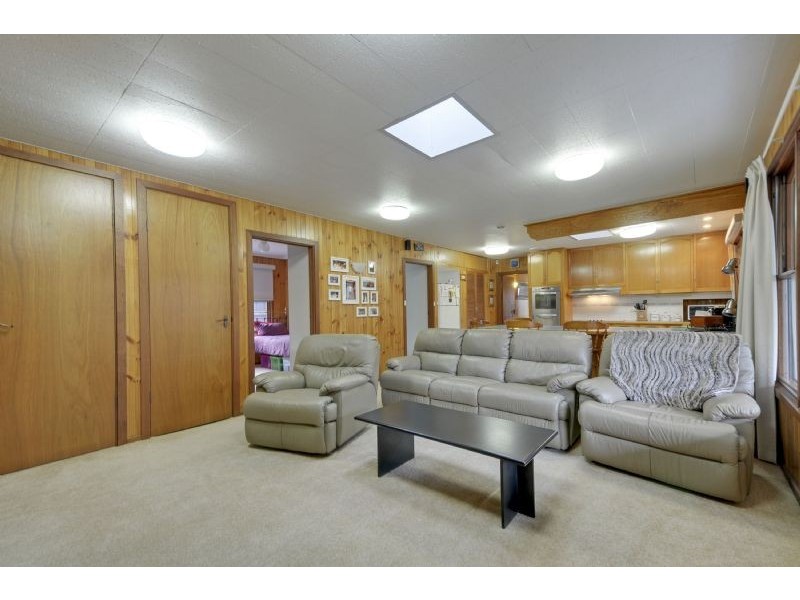 4 Watmor Avenue, Morwell VIC 3840