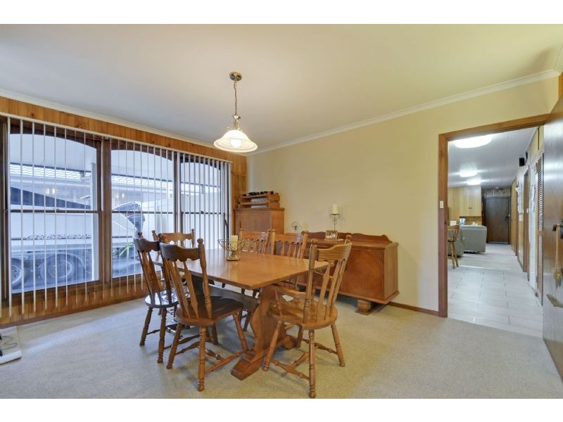 4 Watmor Avenue, Morwell VIC 3840