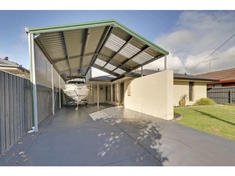 4 Watmor Avenue, Morwell VIC 3840