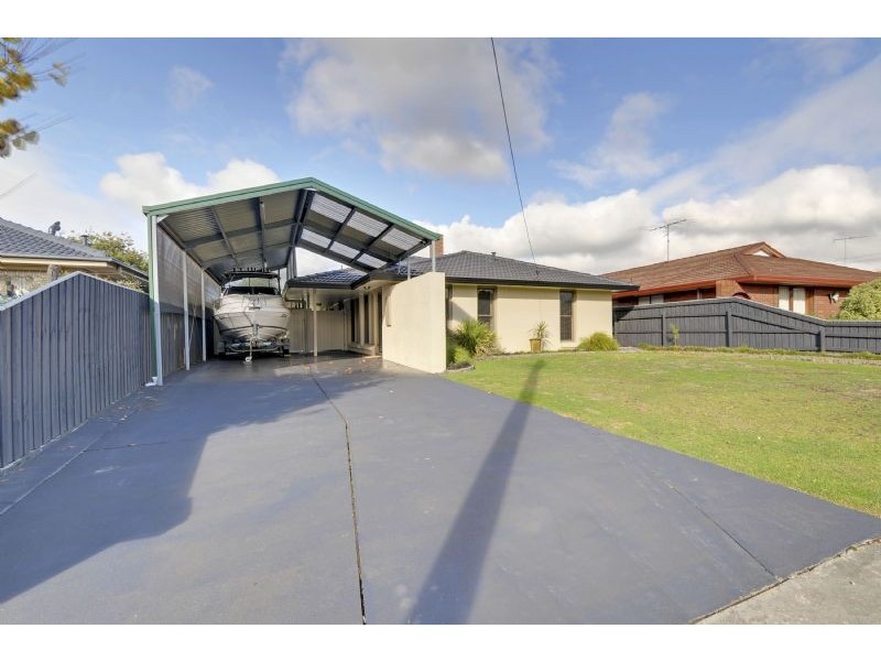 4 Watmor Avenue, Morwell VIC 3840