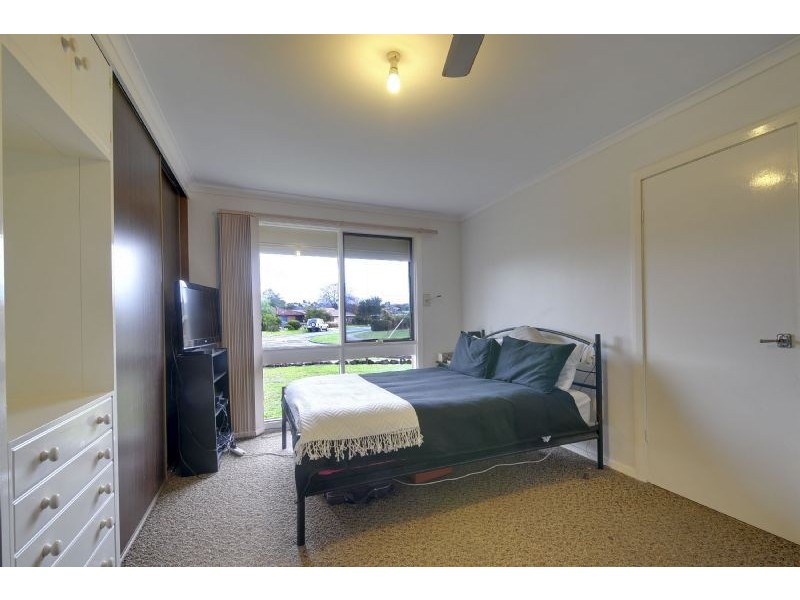14 Oak Court, Morwell VIC 3840