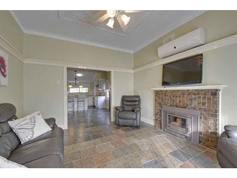 32 ELGIN STREET, Morwell VIC 3840