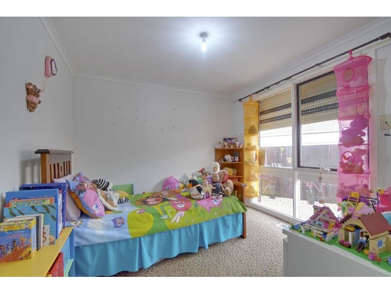 14 Oak Court, Morwell VIC 3840