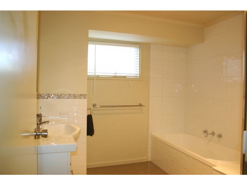 38 Waratah Drive, Morwell VIC 3840