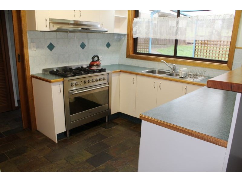 23 Canterbury Way, Churchill VIC 3842