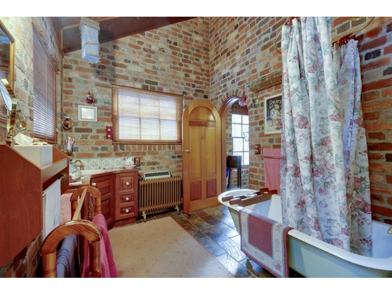 700 Jeeralang West Road, Jeeralang VIC 3840