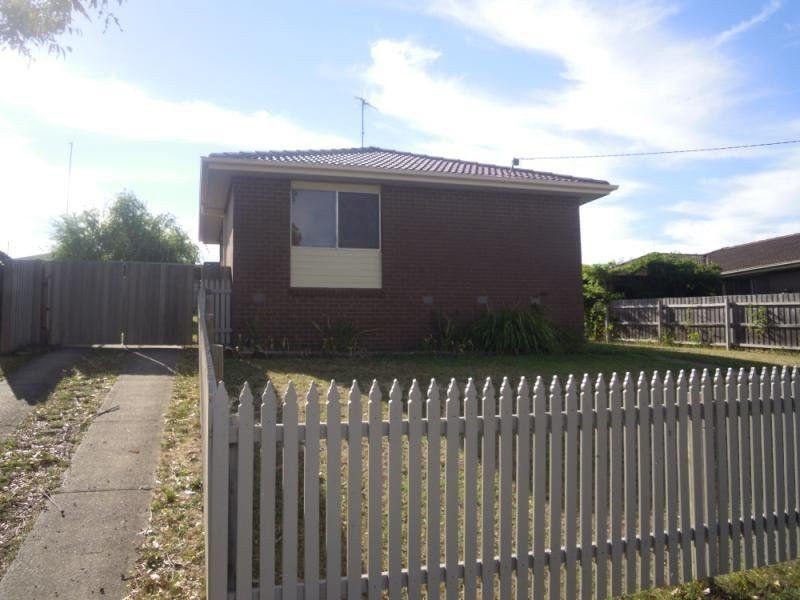 27 Banksia Crescent, Churchill VIC 3842
