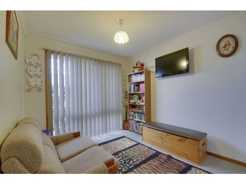 24 Bellarine Circuit, Morwell VIC 3840