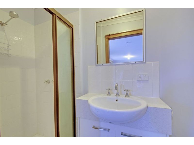 24 Bellarine Circuit, Morwell VIC 3840