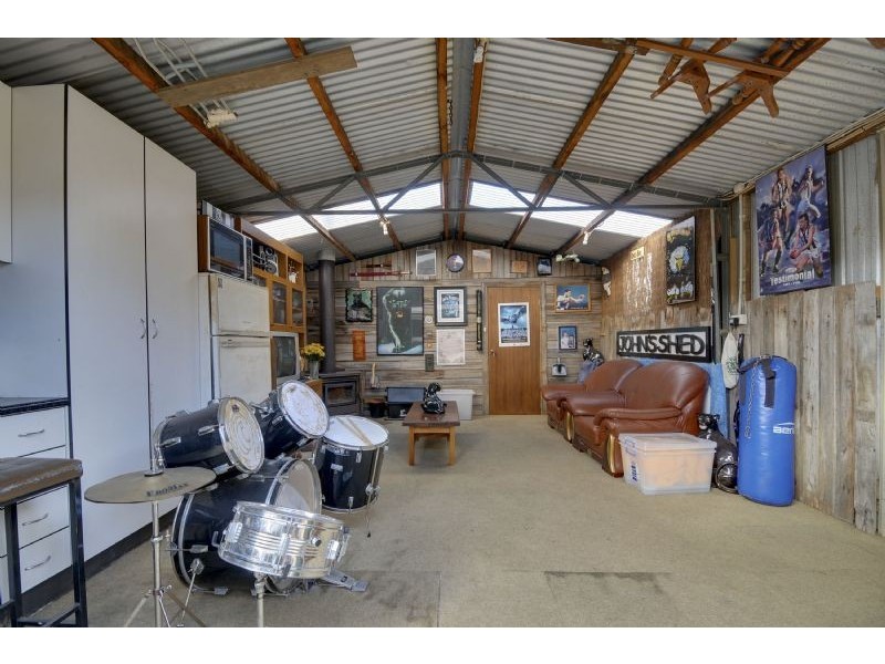 24 Bellarine Circuit, Morwell VIC 3840