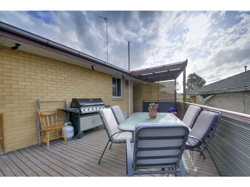 10 McInnes Street, Churchill VIC 3842