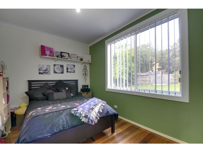 10 McInnes Street, Churchill VIC 3842