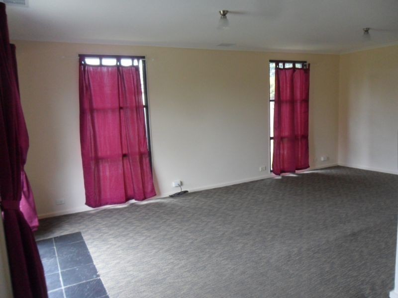 27 Beattie Crescent, Morwell VIC 3840