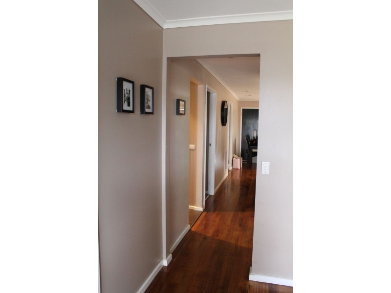 13 Sheoke Grove, Churchill VIC 3842