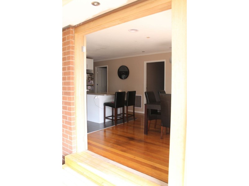 13 Sheoke Grove, Churchill VIC 3842