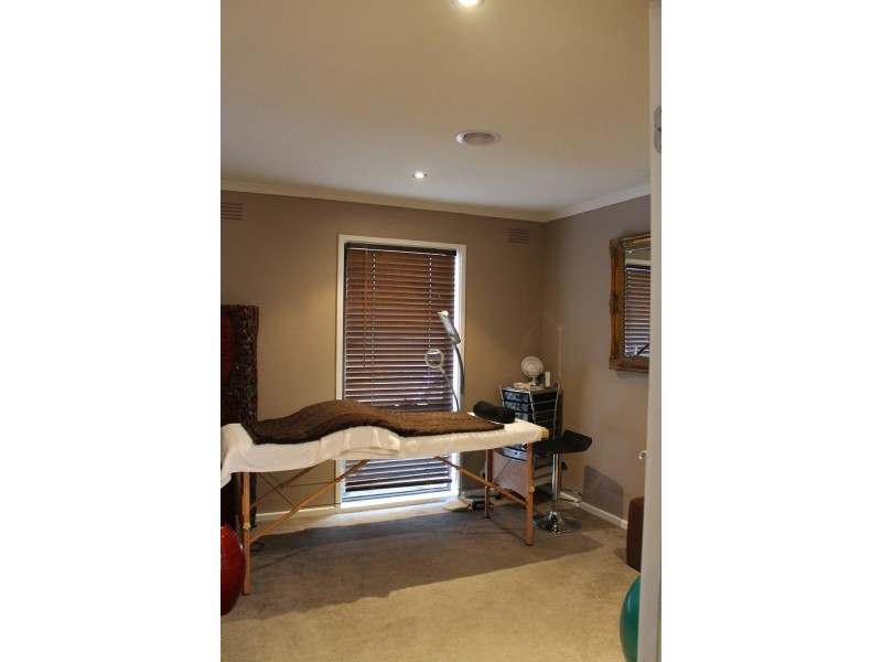 13 Sheoke Grove, Churchill VIC 3842