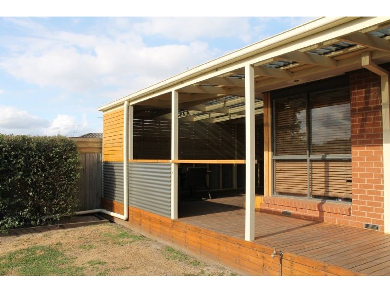 13 Sheoke Grove, Churchill VIC 3842