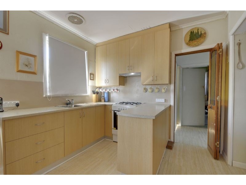 12 Robert Street, Morwell VIC 3840