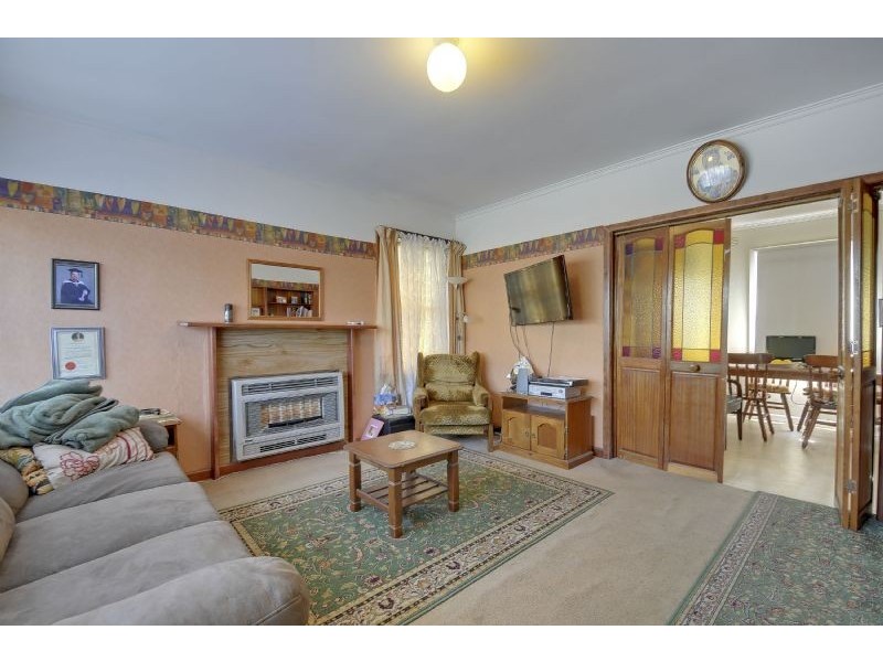 12 Robert Street, Morwell VIC 3840