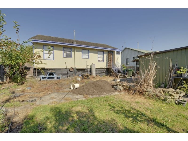 12 Robert Street, Morwell VIC 3840