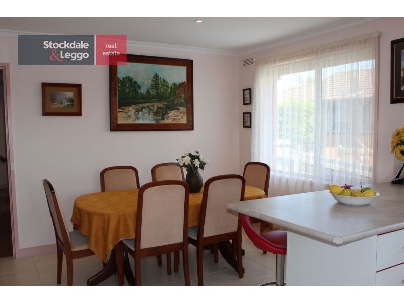 15 Blackwood Crescent, Churchill VIC 3842
