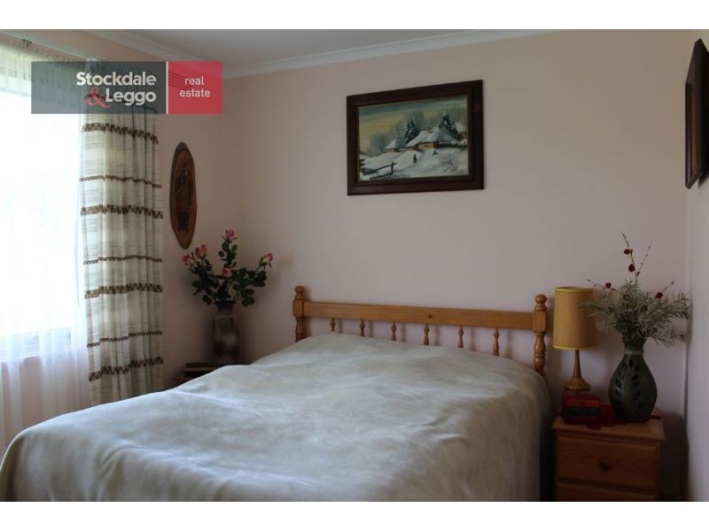 15 Blackwood Crescent, Churchill VIC 3842